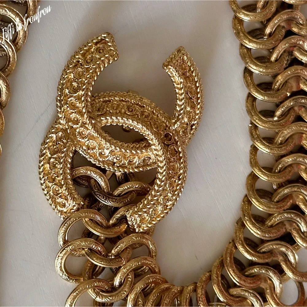 Authentic Chanel belt/necklace